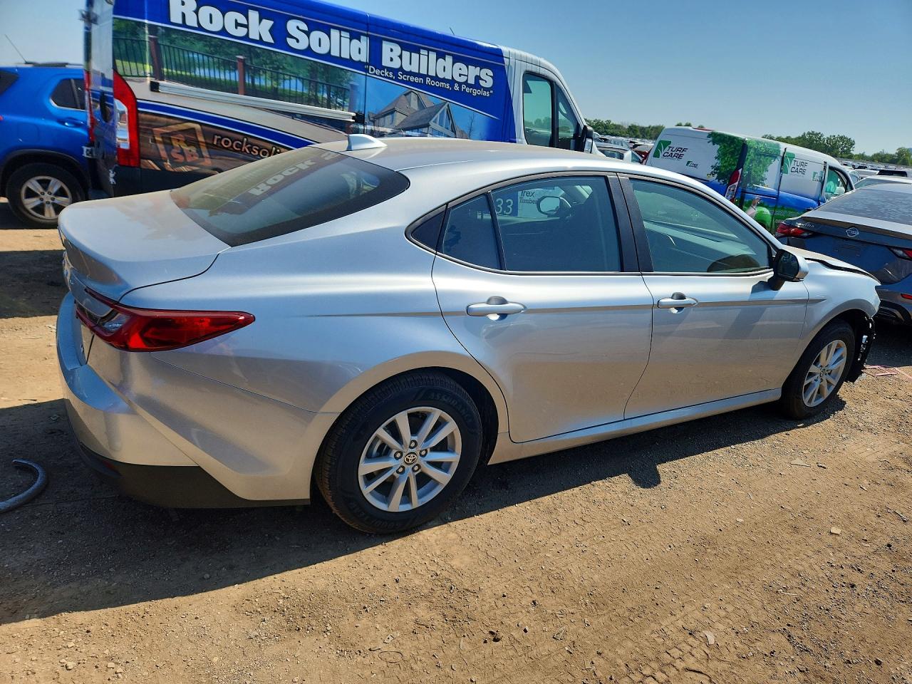 2026 TOYOTA CAMRY LE — снимка 3