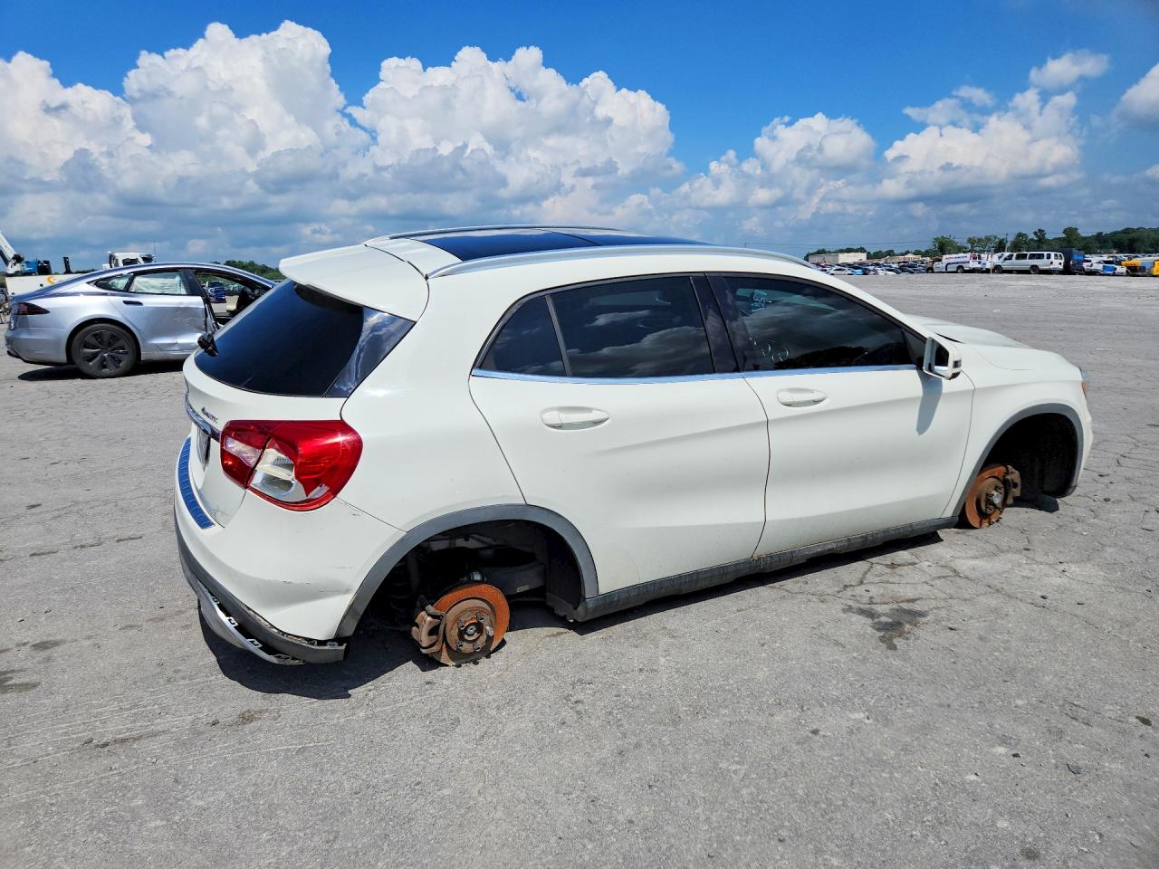 2015 MERCEDES-BENZ GLA 250 4MATIC — снимка 3