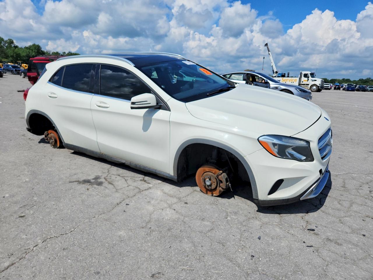 2015 MERCEDES-BENZ GLA 250 4MATIC — снимка 4