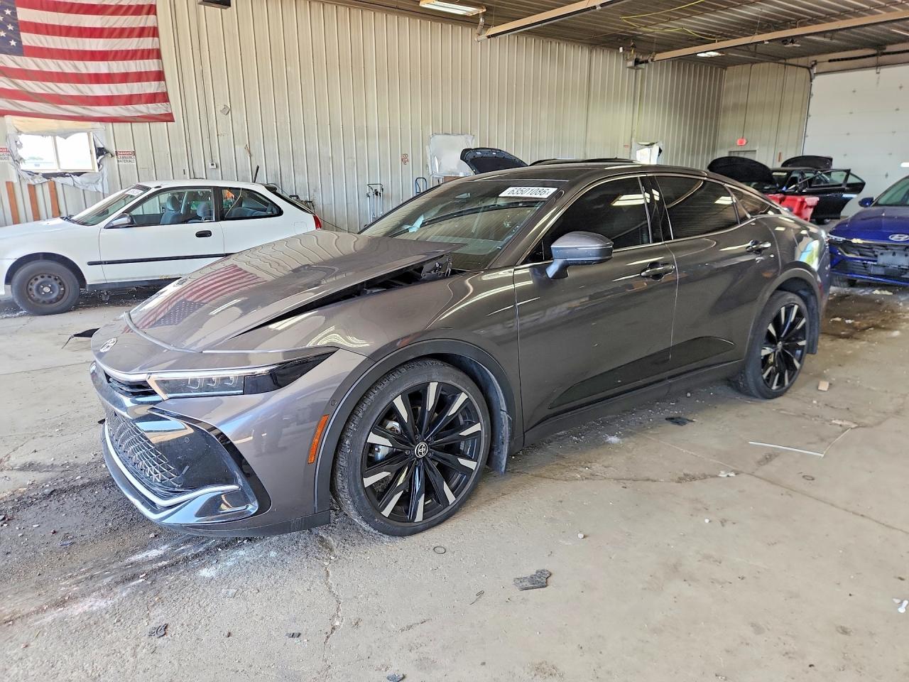 2024 TOYOTA CROWN PLATINUM