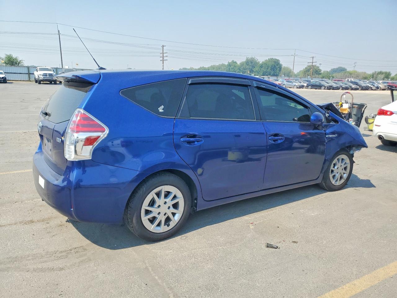 2015 TOYOTA PRIUS V — снимка 3