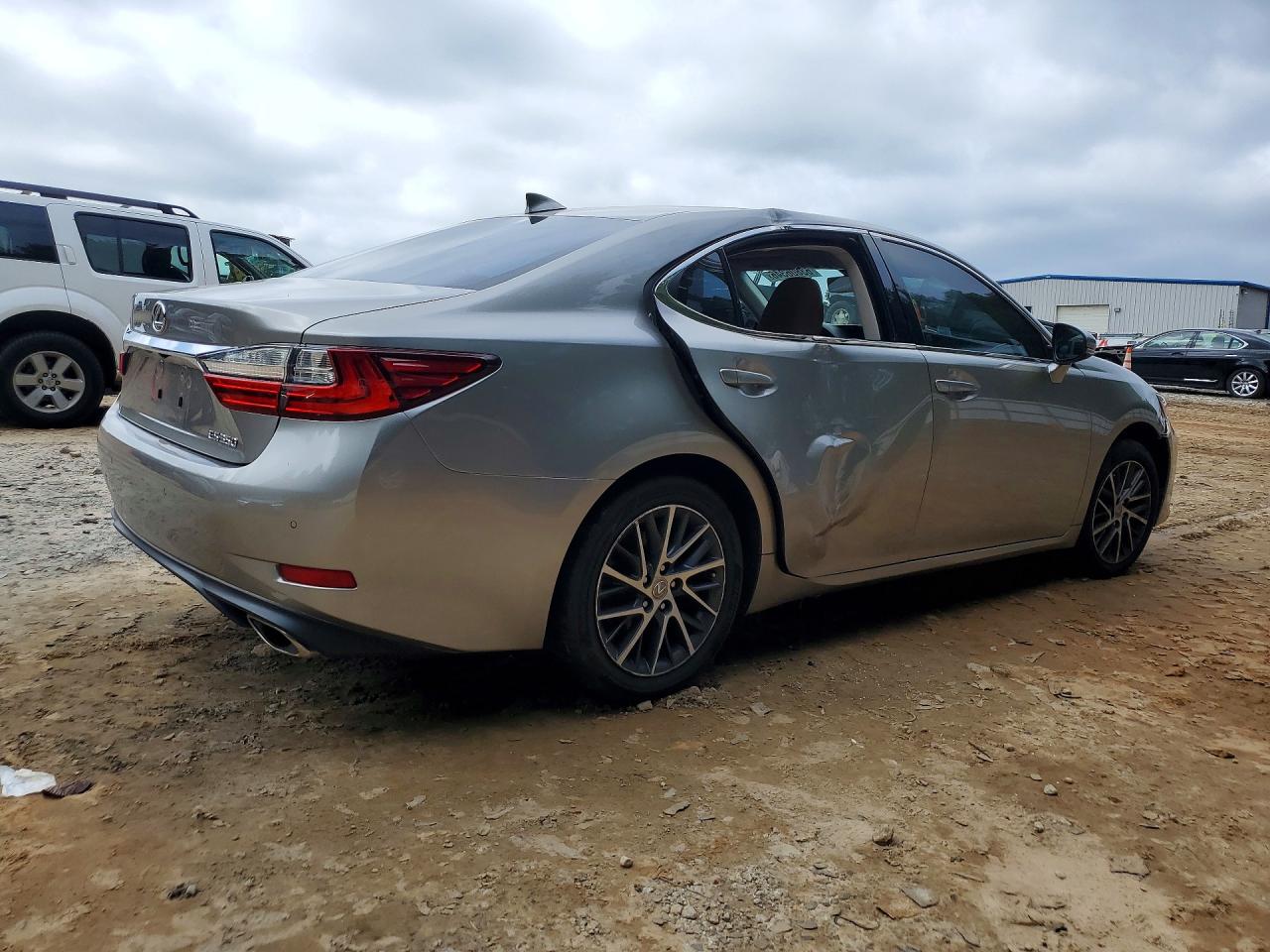 2017 LEXUS ES 350 — снимка 3