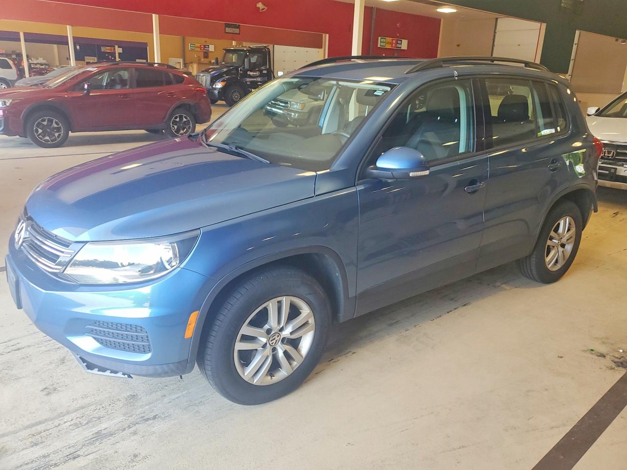 2017 VOLKSWAGEN TIGUAN S
