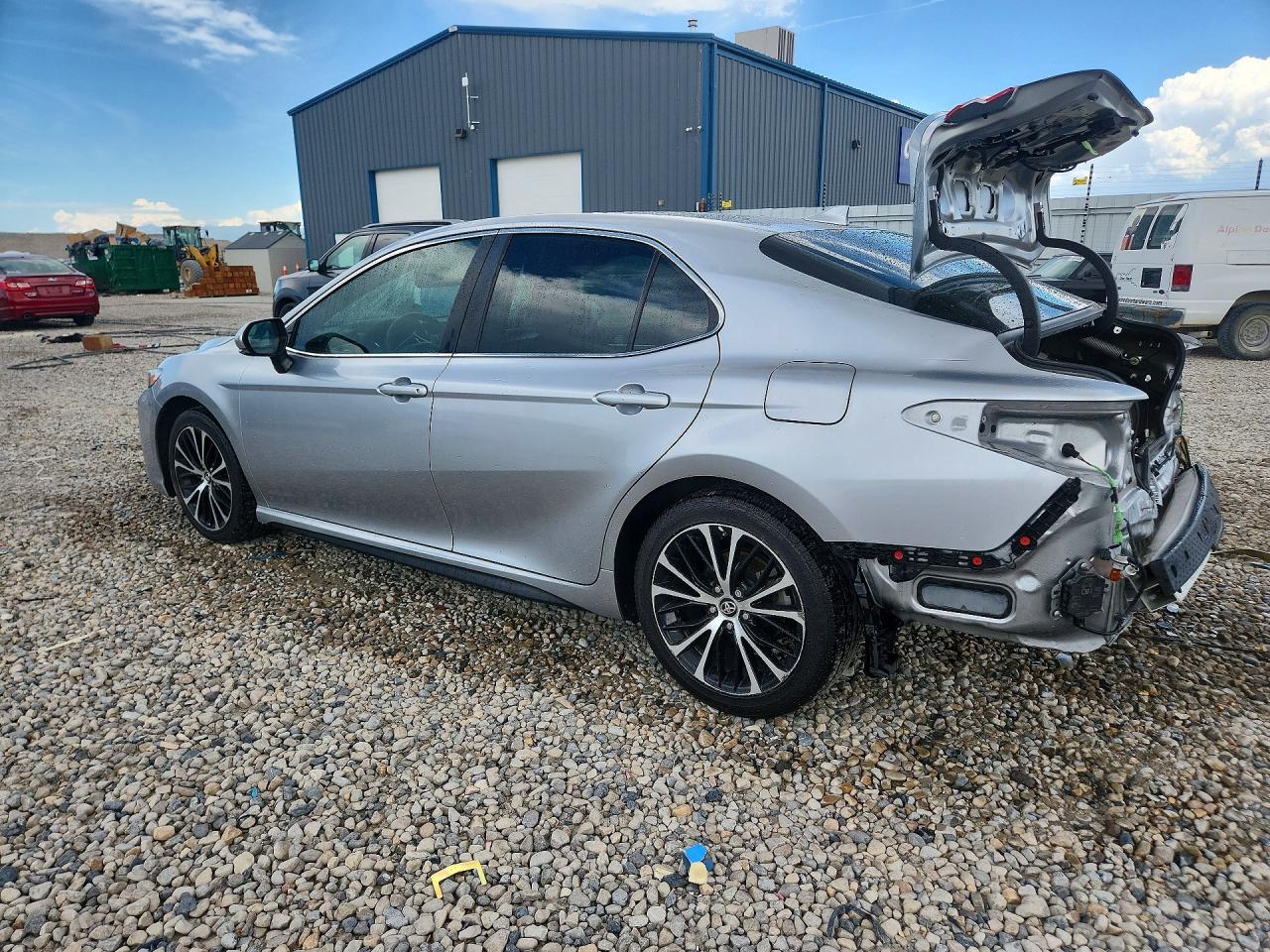 2019 TOYOTA CAMRY SE — снимка 2