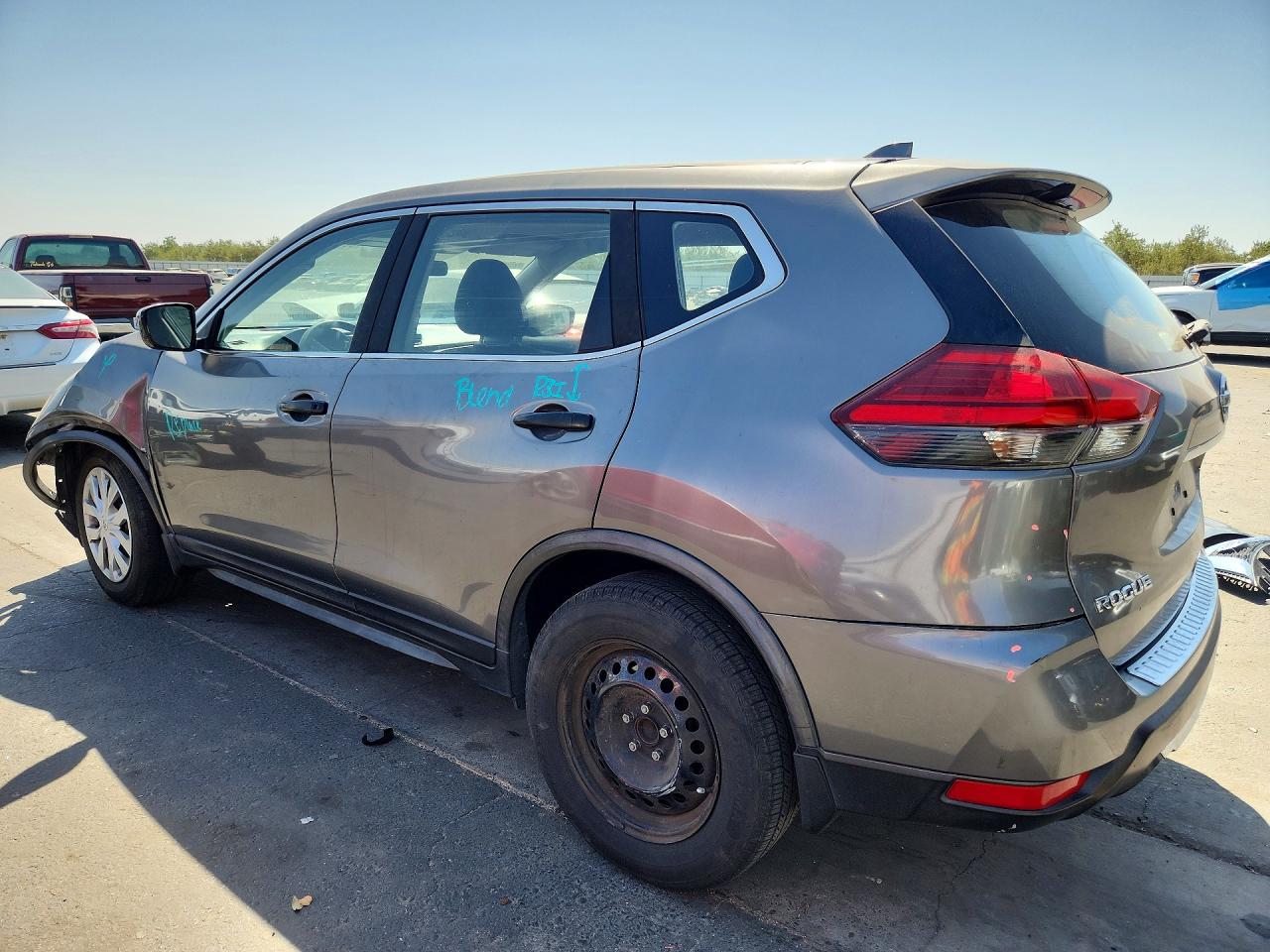 2017 NISSAN ROGUE S — снимка 2