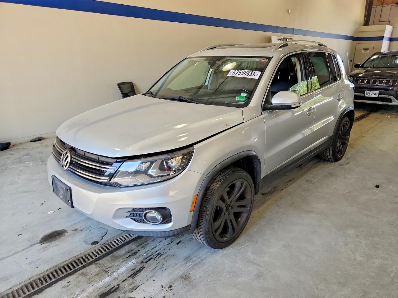 2016 VOLKSWAGEN TIGUAN S