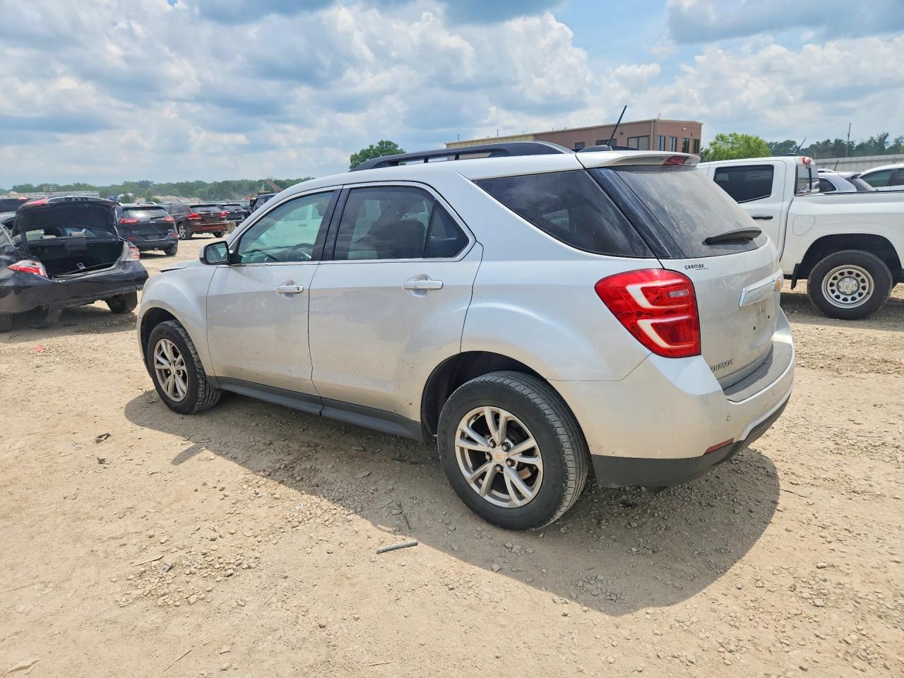 2017 CHEVROLET EQUINOX LT — снимка 2