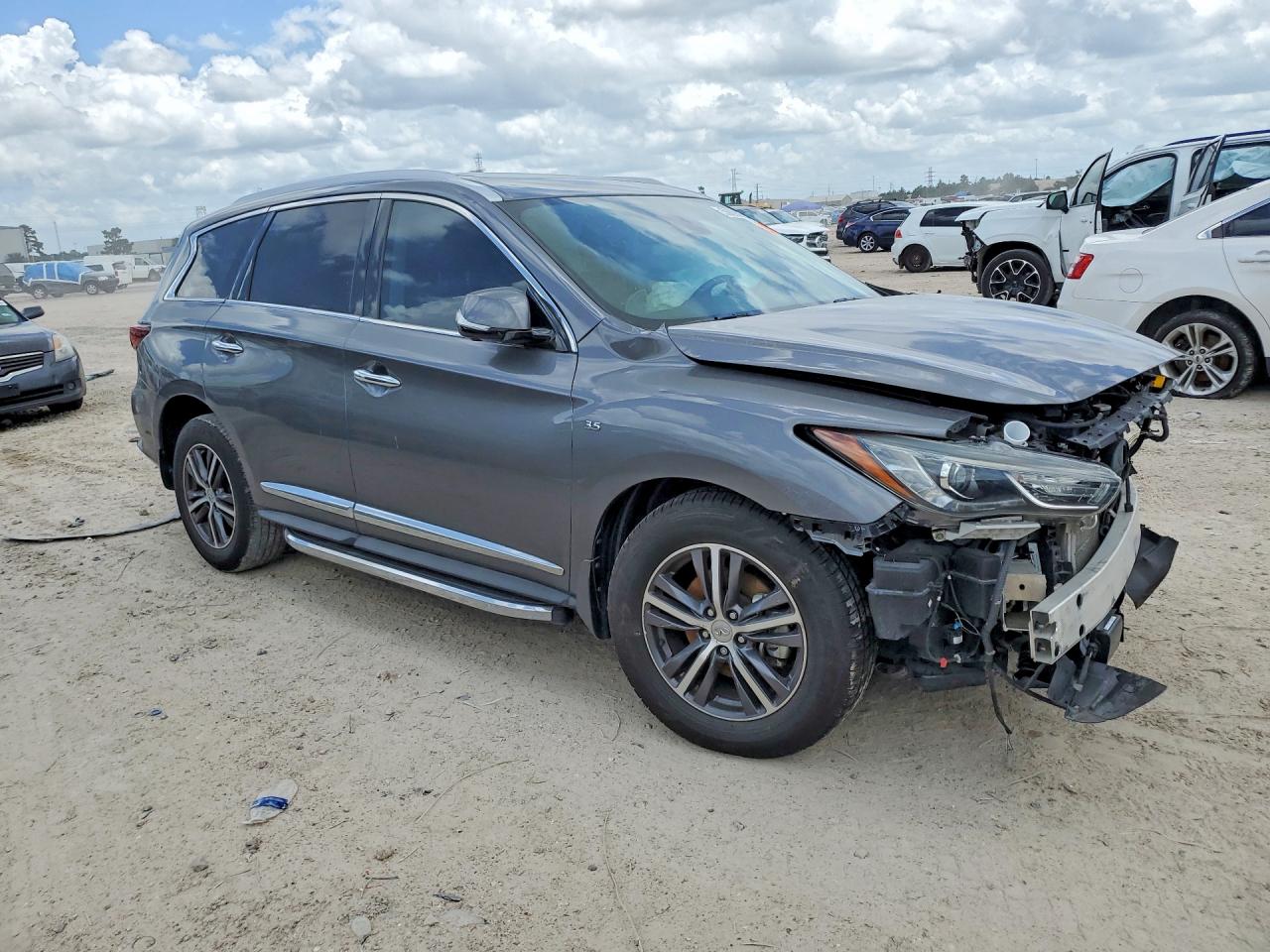 2019 INFINITI QX60 LUXE — снимка 4