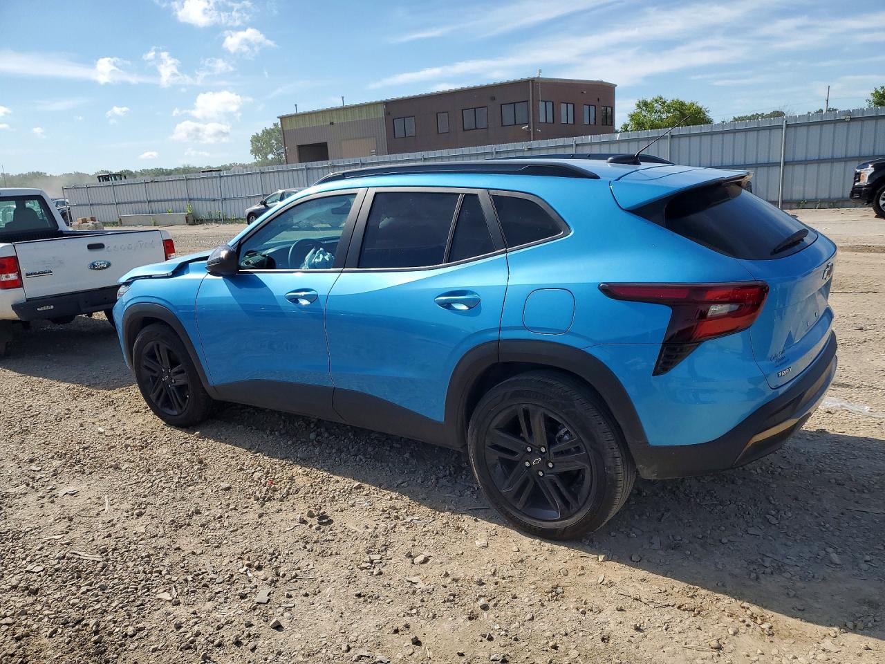 2025 CHEVROLET TRAX ACTIV — снимка 2