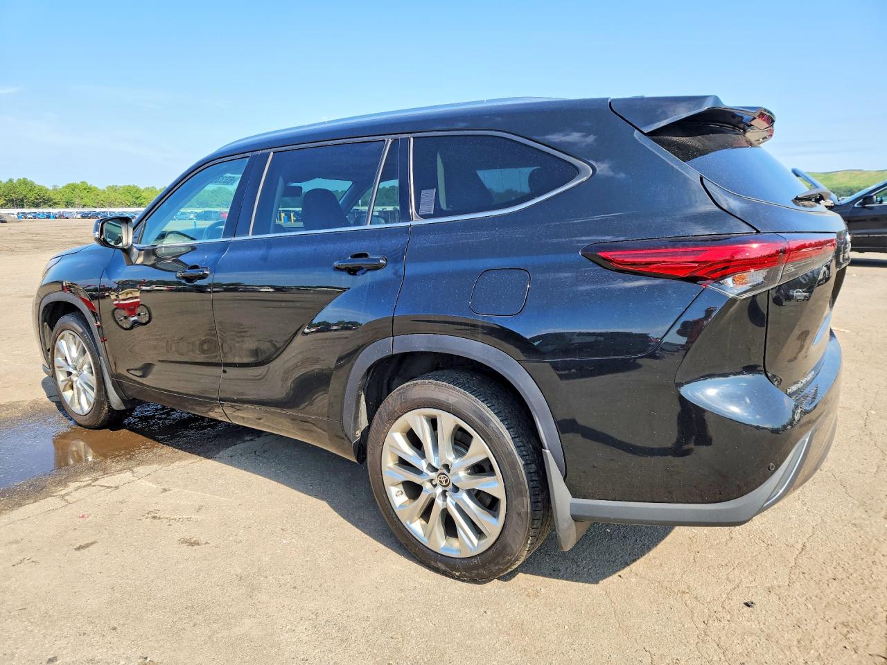 2022 TOYOTA HIGHLANDER LIMITED — снимка 2