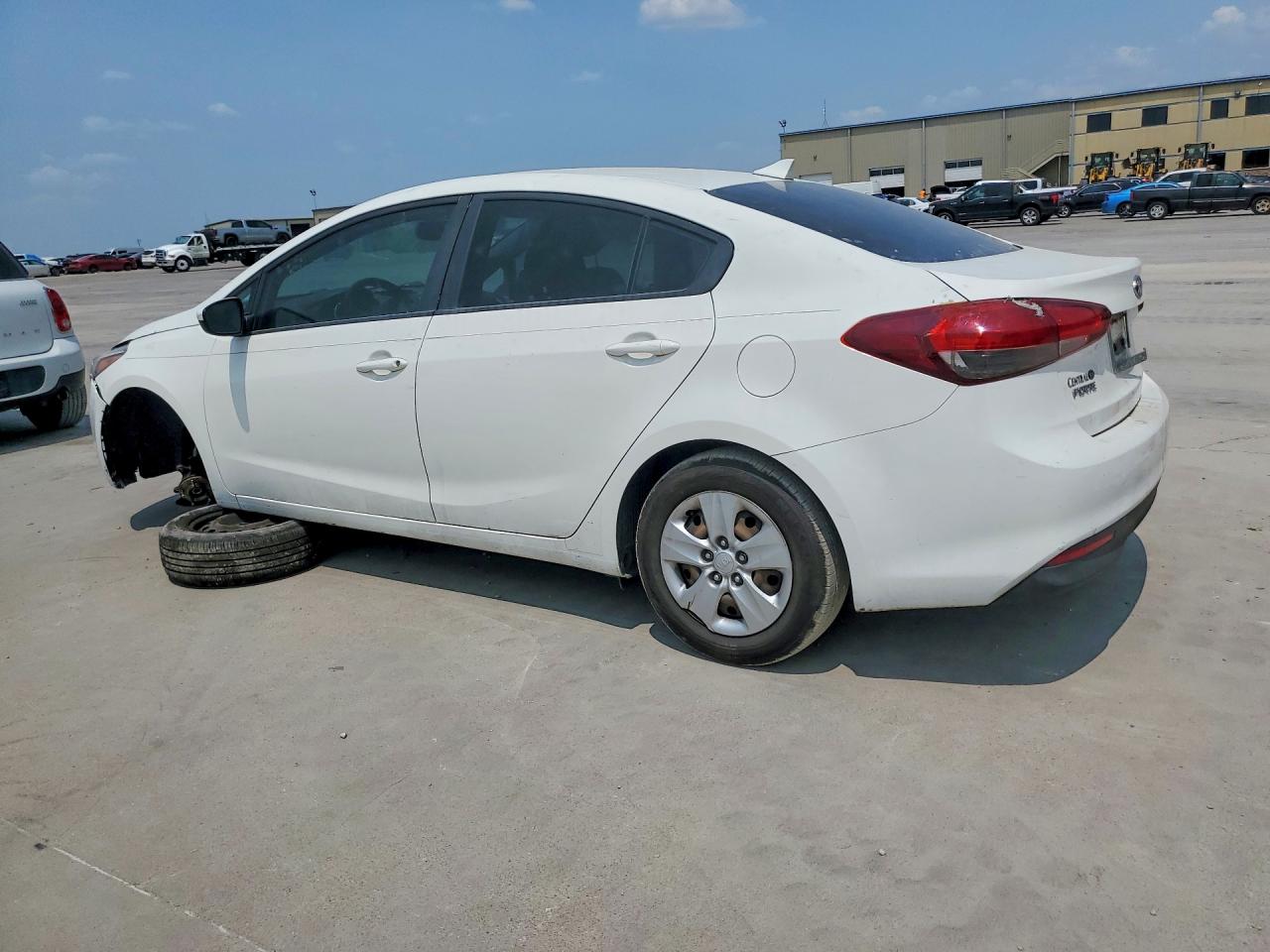 2017 KIA FORTE LX — снимка 2