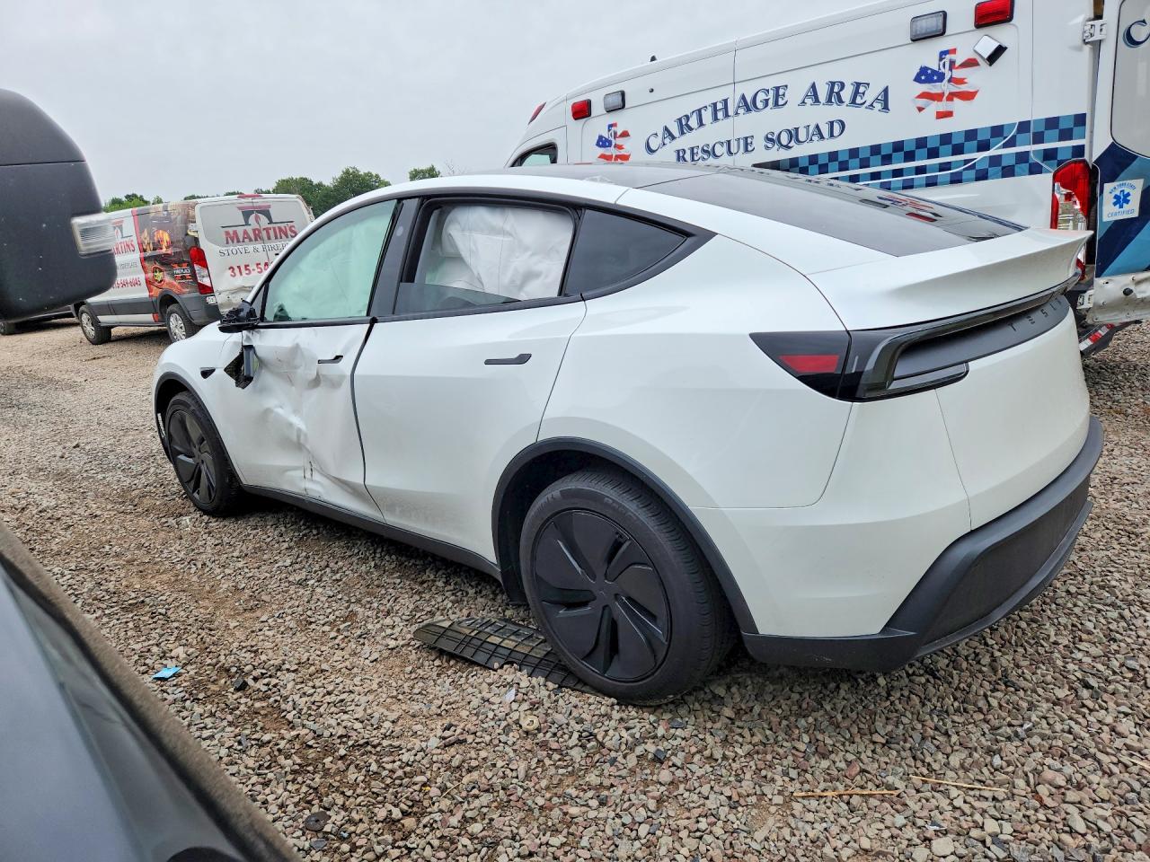 2026 TESLA MODEL Y — снимка 2