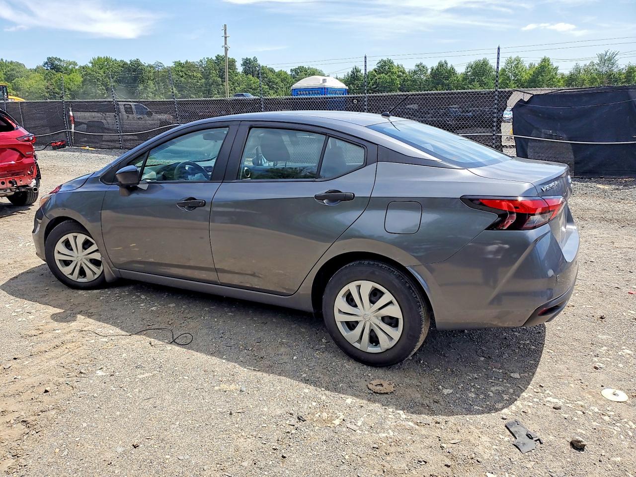 2021 NISSAN VERSA S — снимка 2