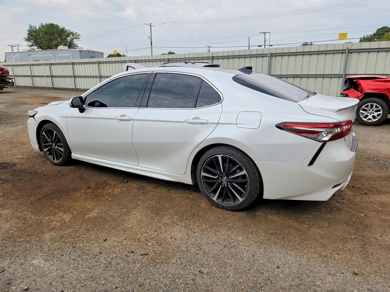 2019 TOYOTA CAMRY XSE — снимка 2