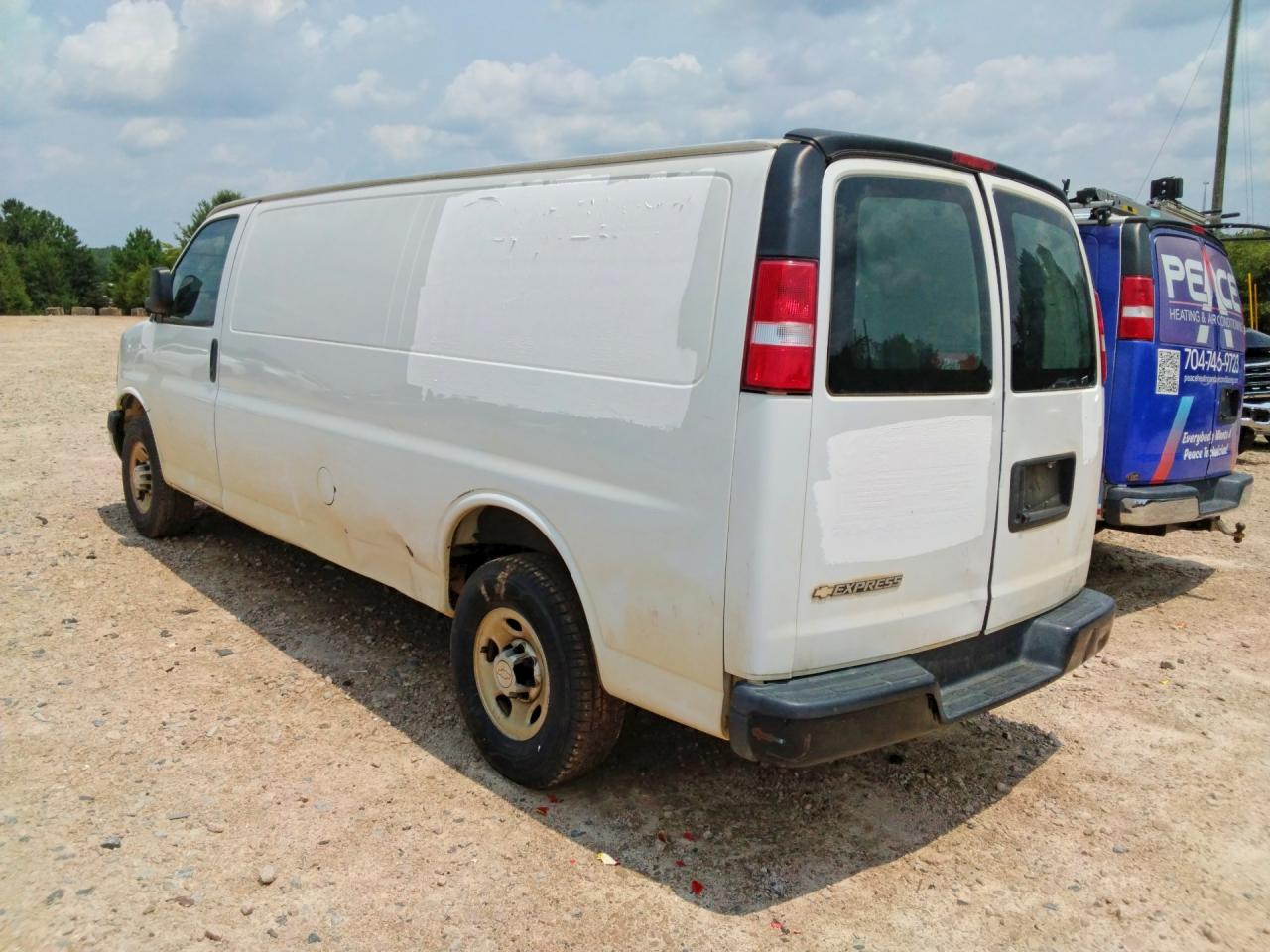 2019 CHEVROLET EXPRESS G2500 — снимка 2