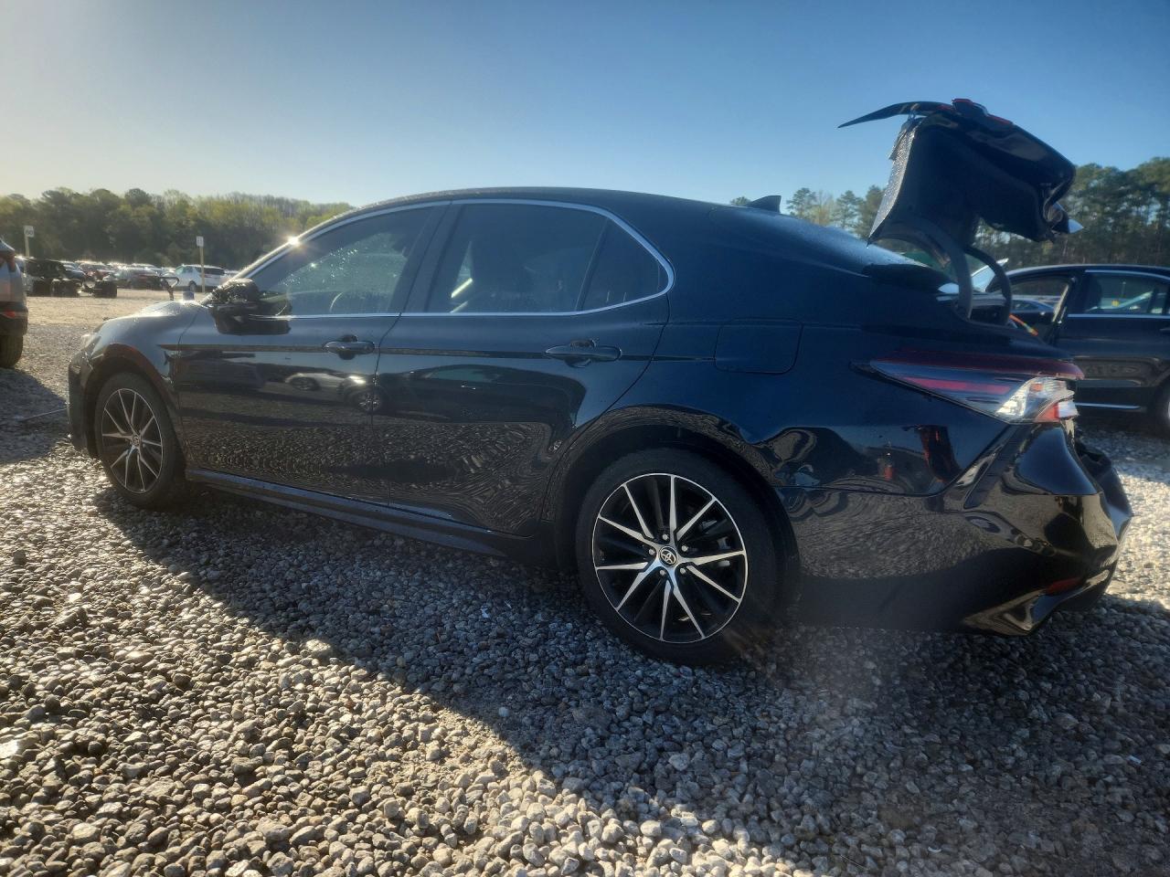 2024 TOYOTA CAMRY SE — снимка 2