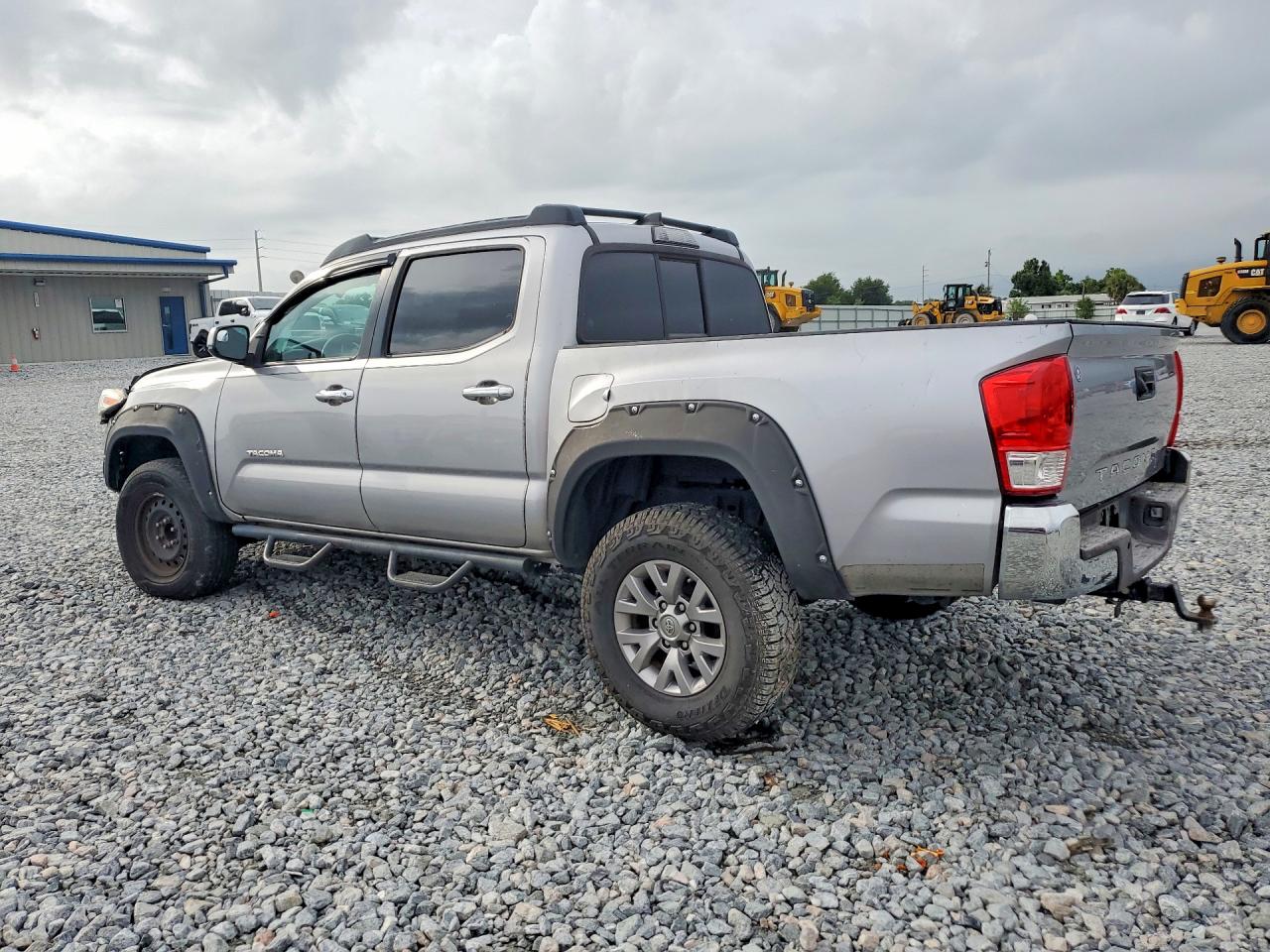 2017 TOYOTA TACOMA SR — снимка 2