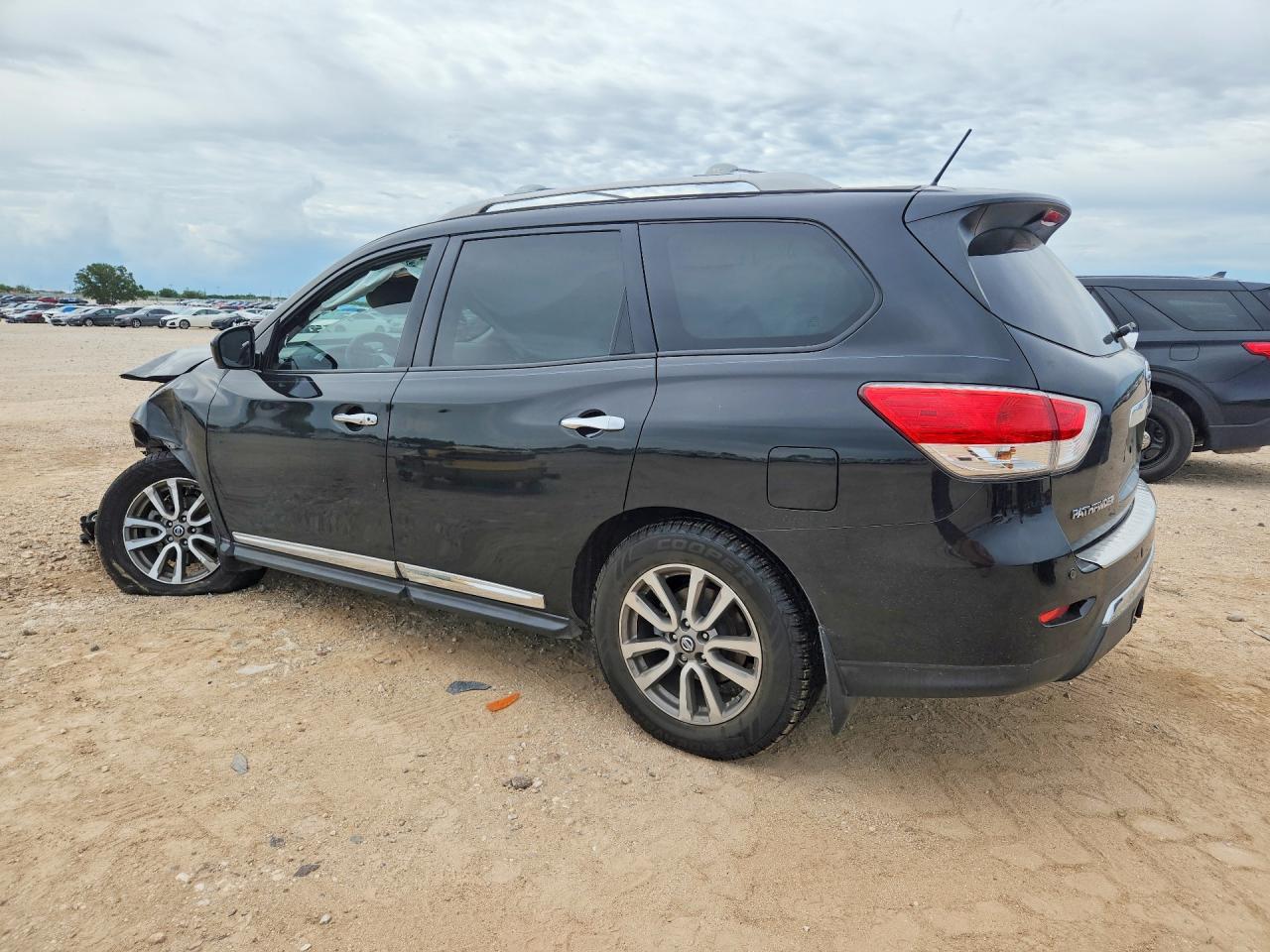 2015 NISSAN PATHFINDER SL — снимка 2