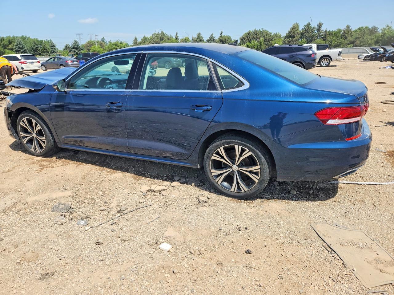 2021 VOLKSWAGEN PASSAT SE — снимка 2