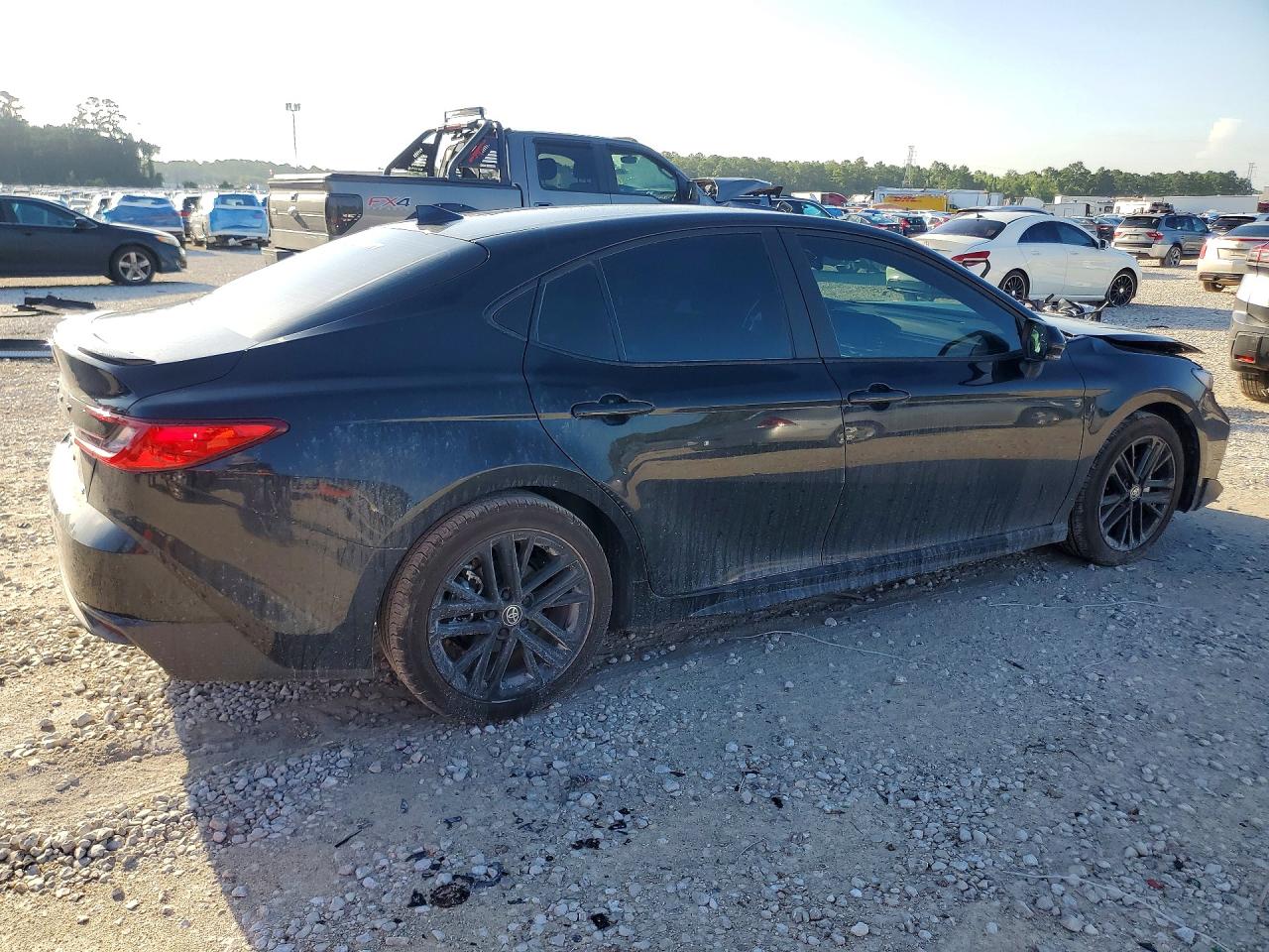 2026 TOYOTA CAMRY SE — снимка 3