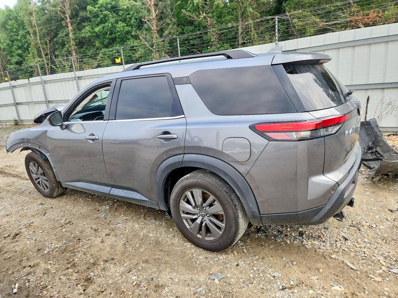 2022 NISSAN PATHFINDER SV — снимка 2