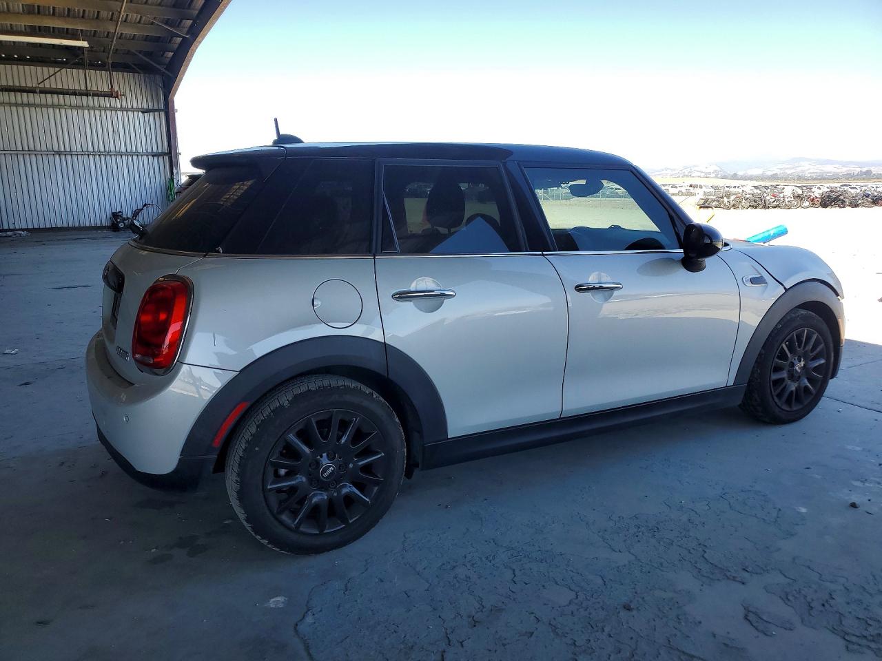 2018 MINI COOPER — снимка 3