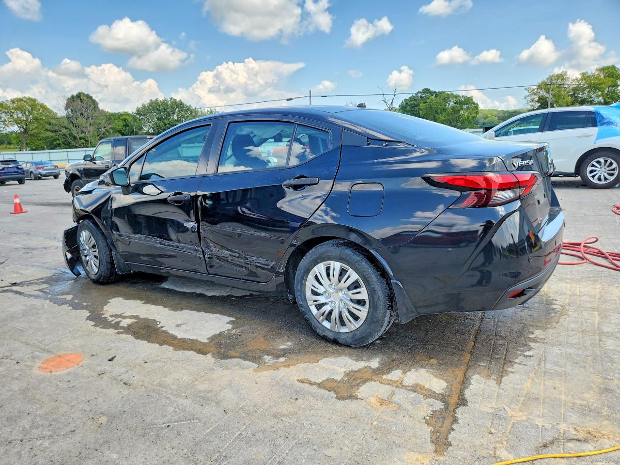 2021 NISSAN VERSA S — снимка 2