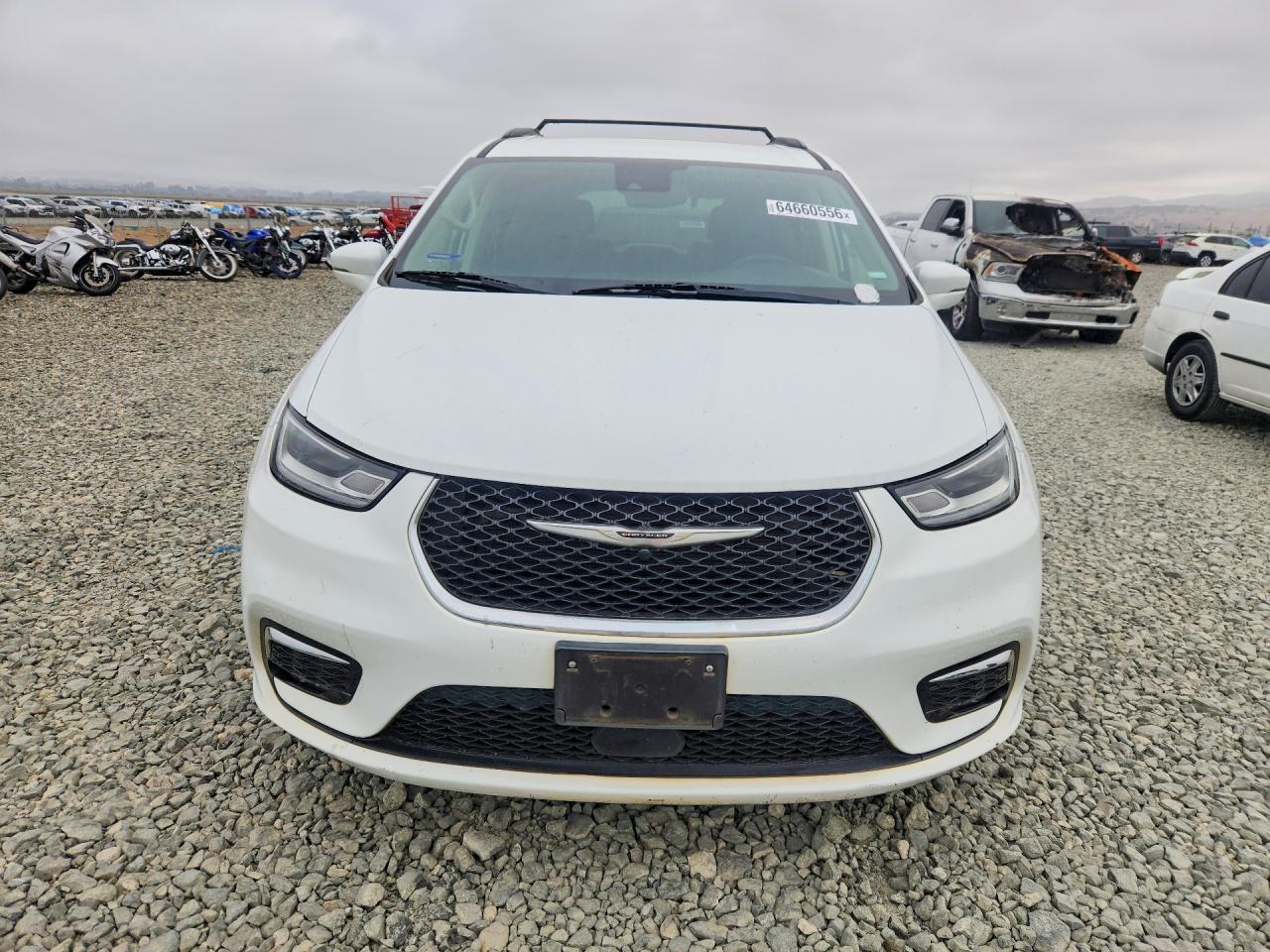 2022 CHRYSLER 200 LIMITED 4DR — снимка 5