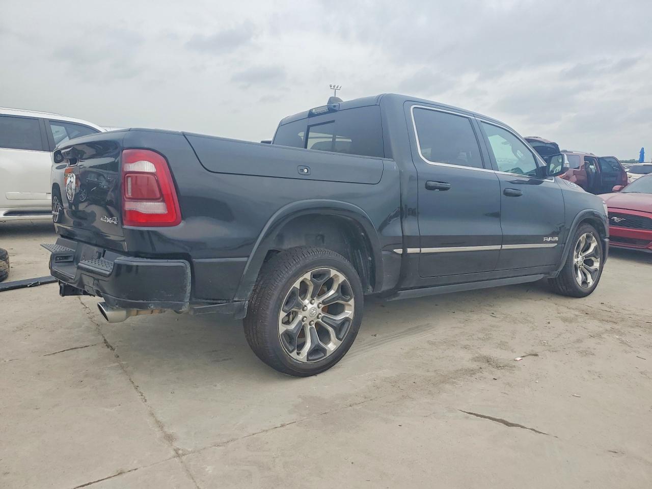 2023 RAM 1500 LIMITED — снимка 3