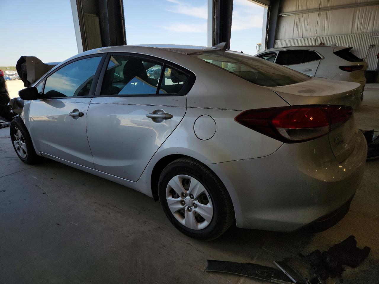 2017 KIA FORTE LX — снимка 2