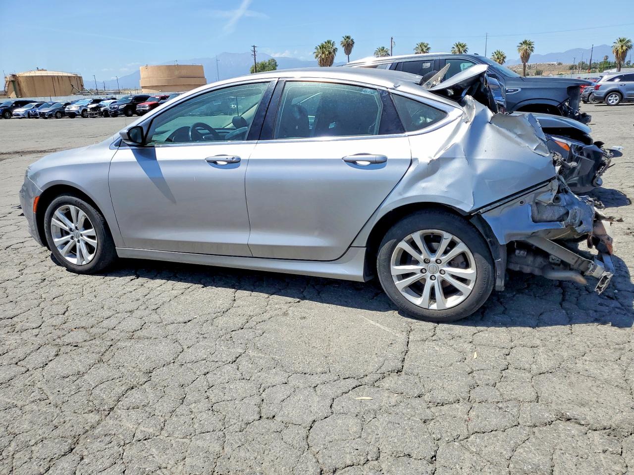 2015 CHRYSLER 200 LIMITED — снимка 2