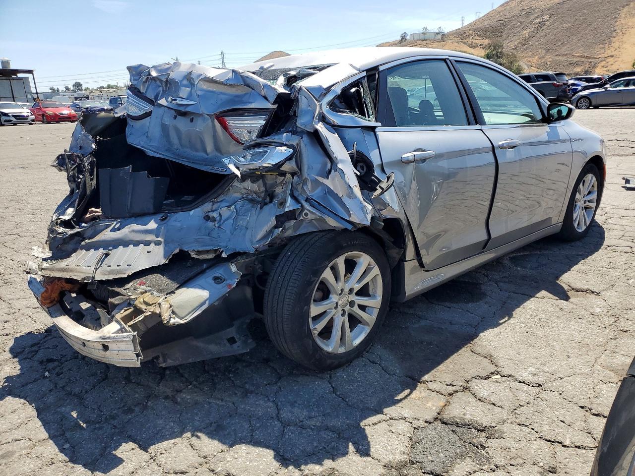 2015 CHRYSLER 200 LIMITED — снимка 3