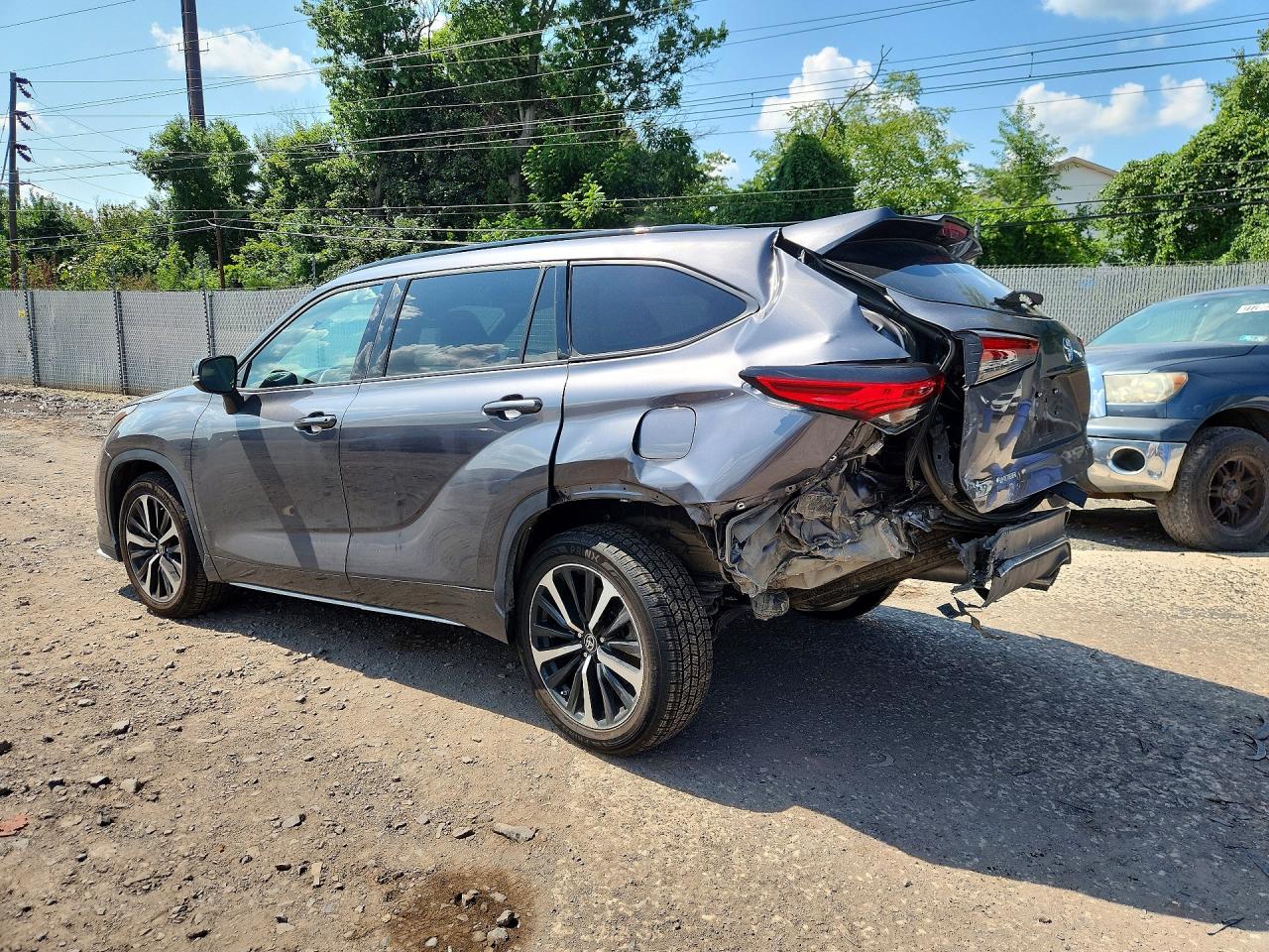 2022 TOYOTA HIGHLANDER XSE — снимка 2