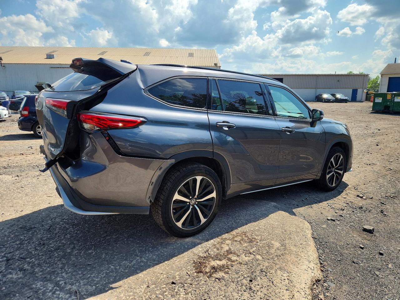 2022 TOYOTA HIGHLANDER XSE — снимка 3