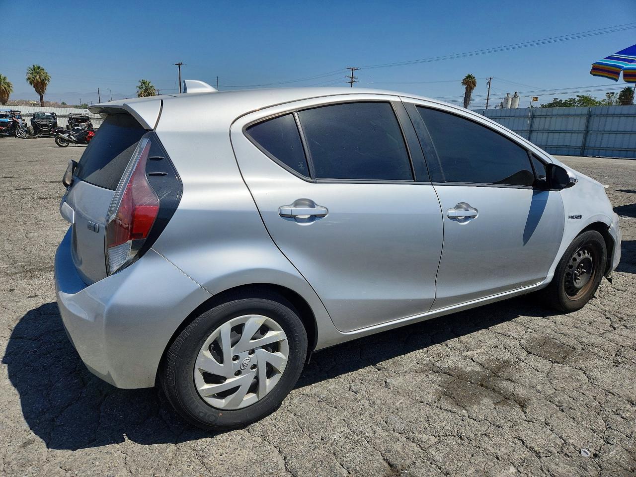 2015 TOYOTA PRIUS C TWO — снимка 3