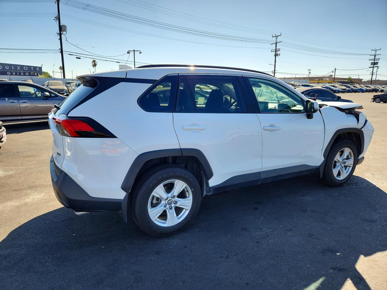 2020 TOYOTA RAV4 XLE — снимка 3