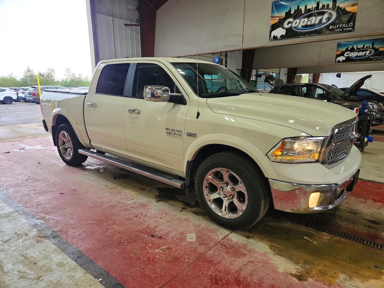 2017 RAM 1500 LARAMIE — снимка 4