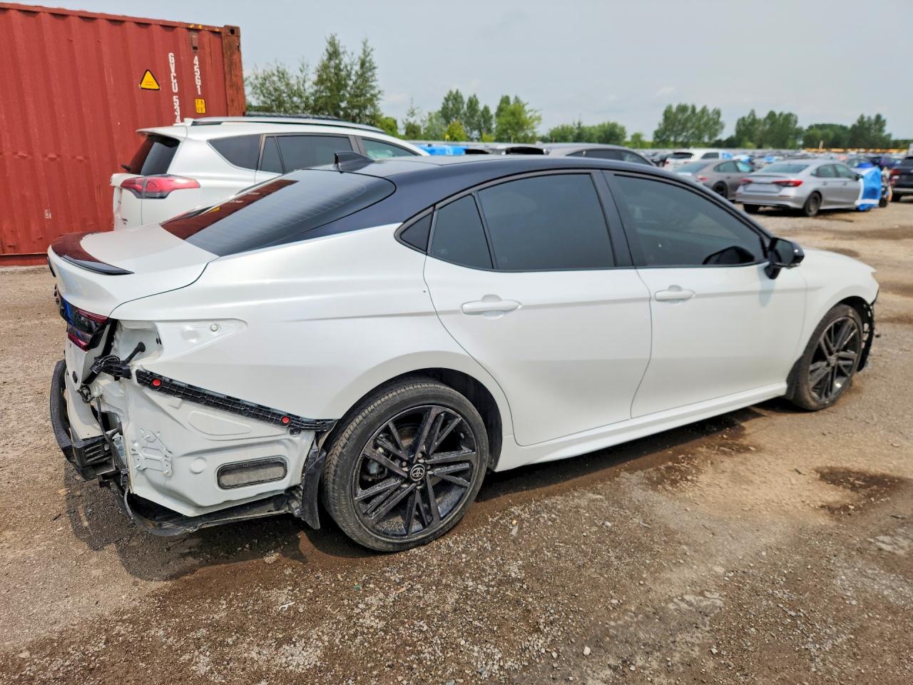 2025 TOYOTA CAMRY XSE — снимка 3