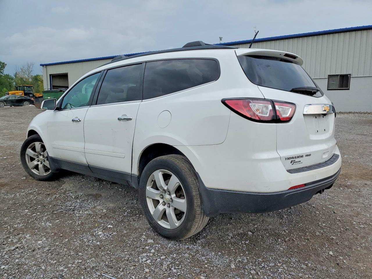 2017 CHEVROLET TRAVERSE LT — снимка 2