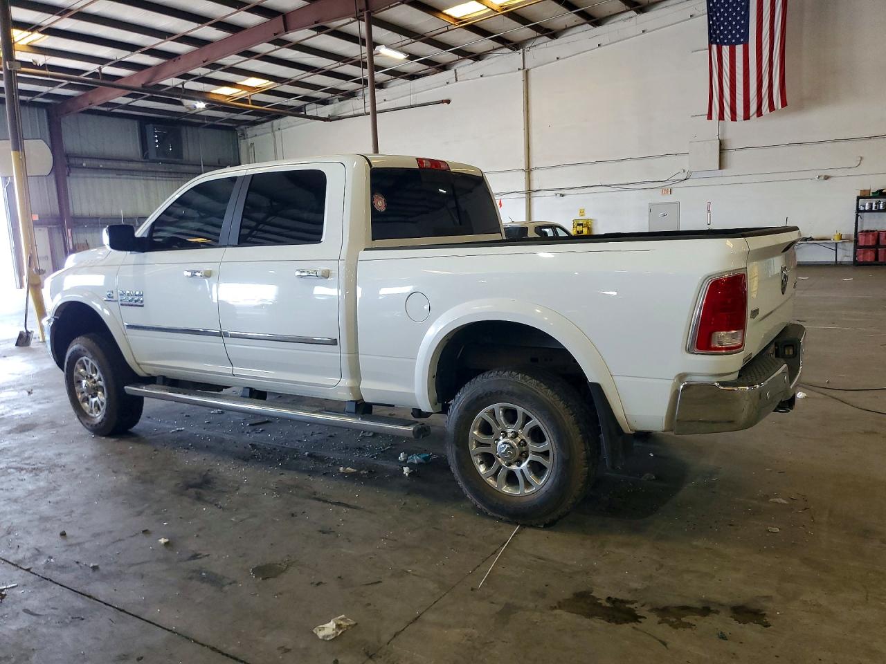 2017 RAM 2500 LARAMIE — снимка 2