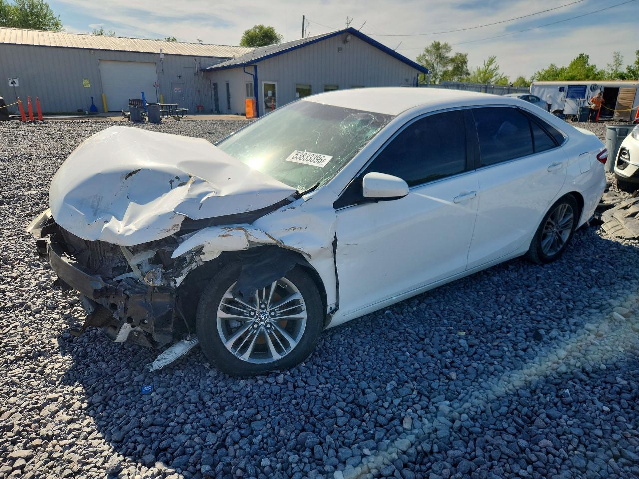 2016 TOYOTA CAMRY SE
