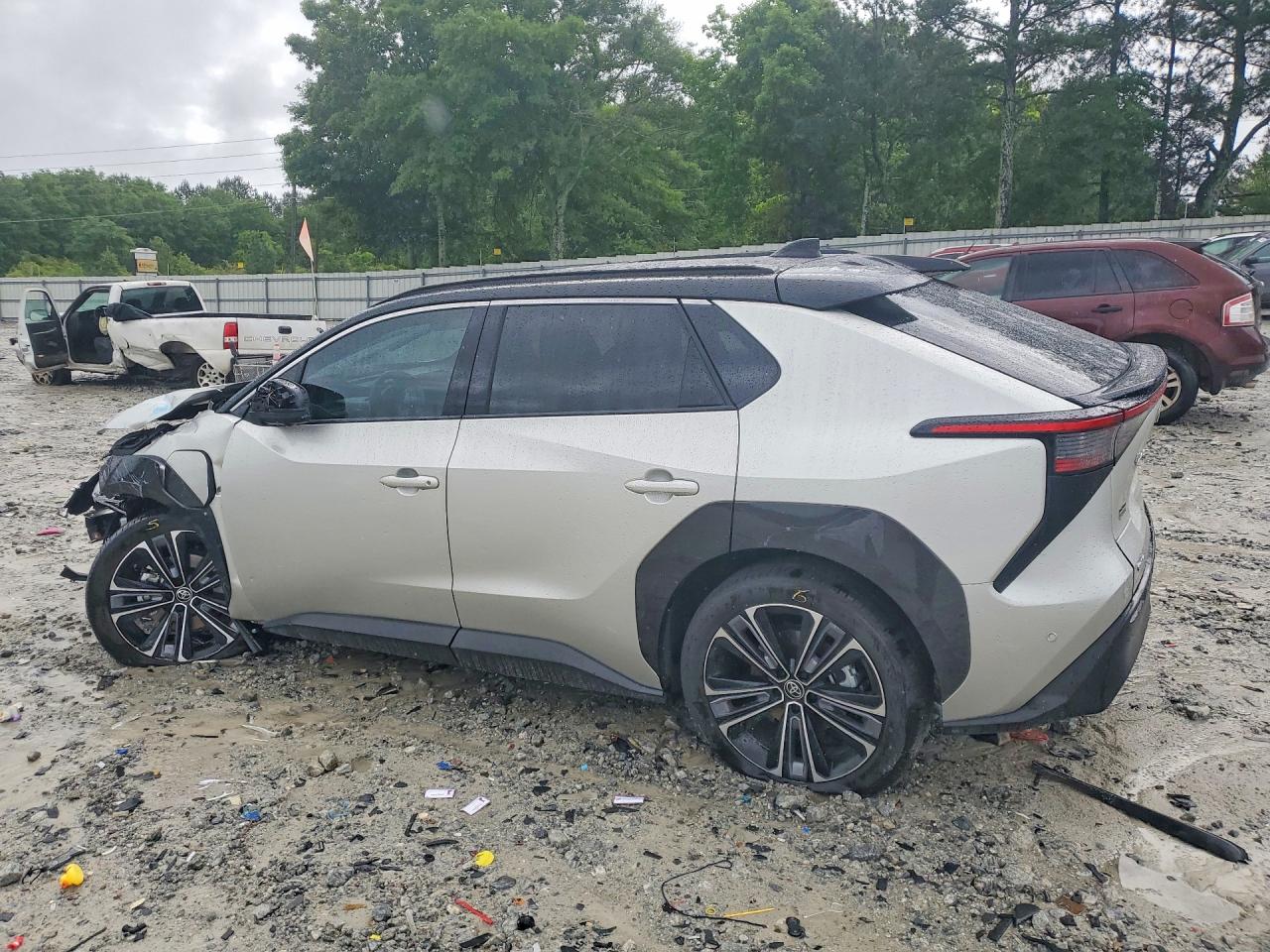 2024 TOYOTA BZ4X LIMITED — снимка 2