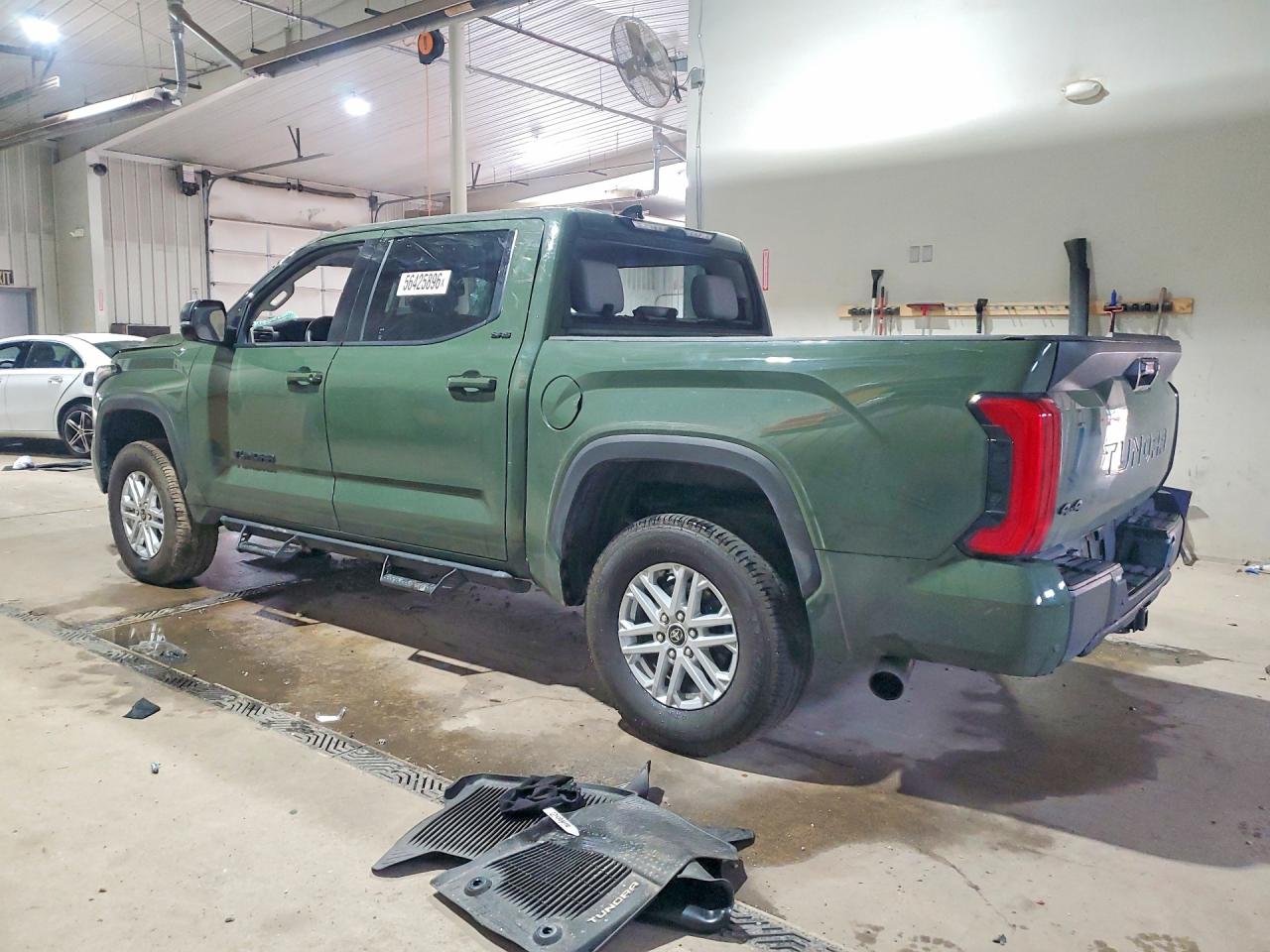 2023 TOYOTA TUNDRA SR5 — снимка 2