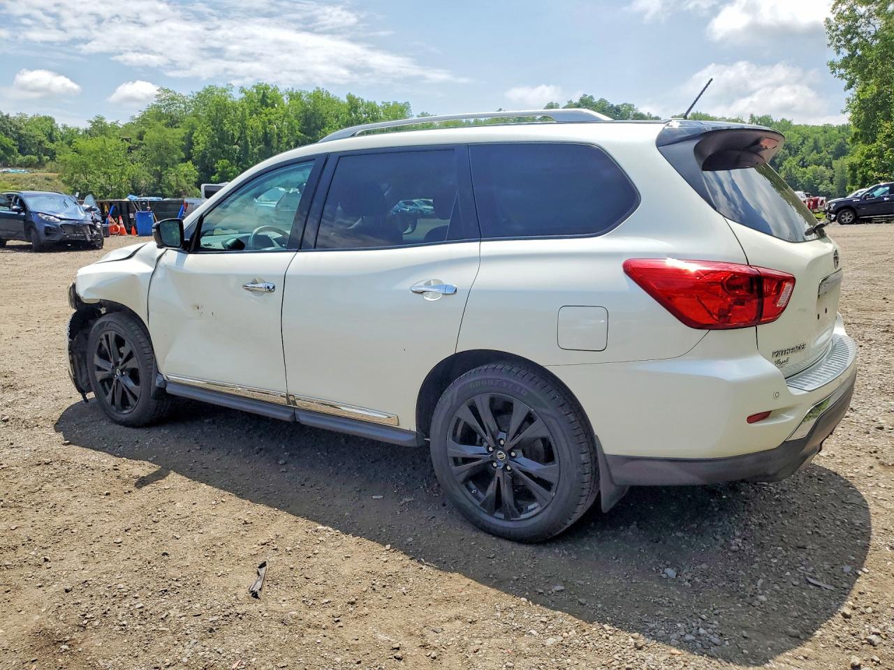 2017 NISSAN PATHFINDER S — снимка 2