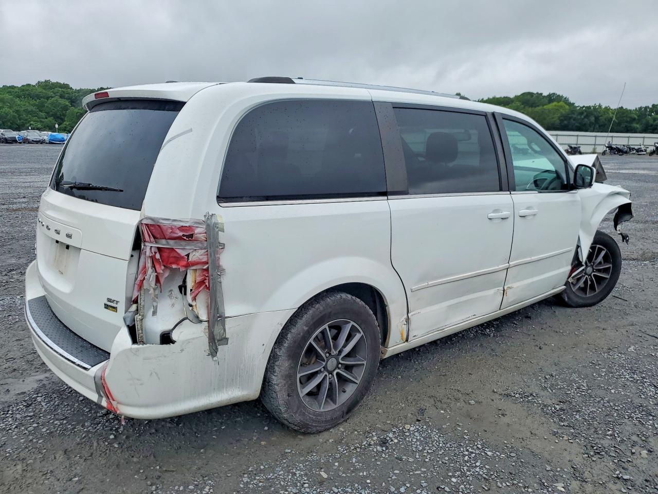 2017 DODGE GRAND CARAVAN SXT — снимка 3