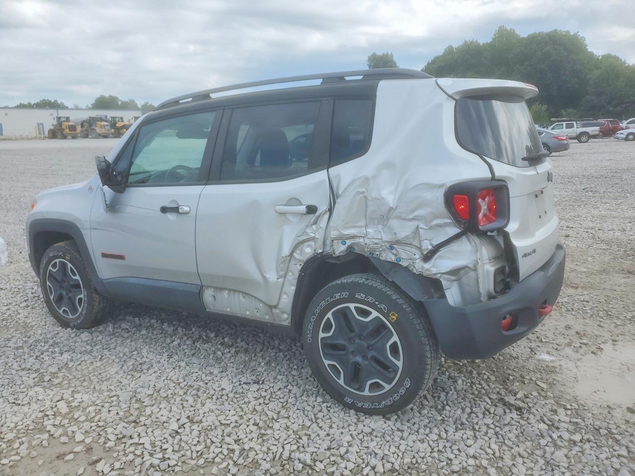 2015 JEEP RENEGADE TRAILHAWK — снимка 2