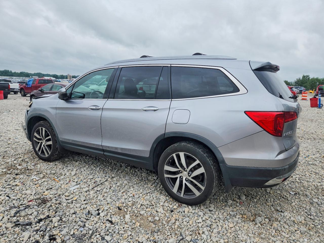 2017 HONDA PILOT ELITE — снимка 2