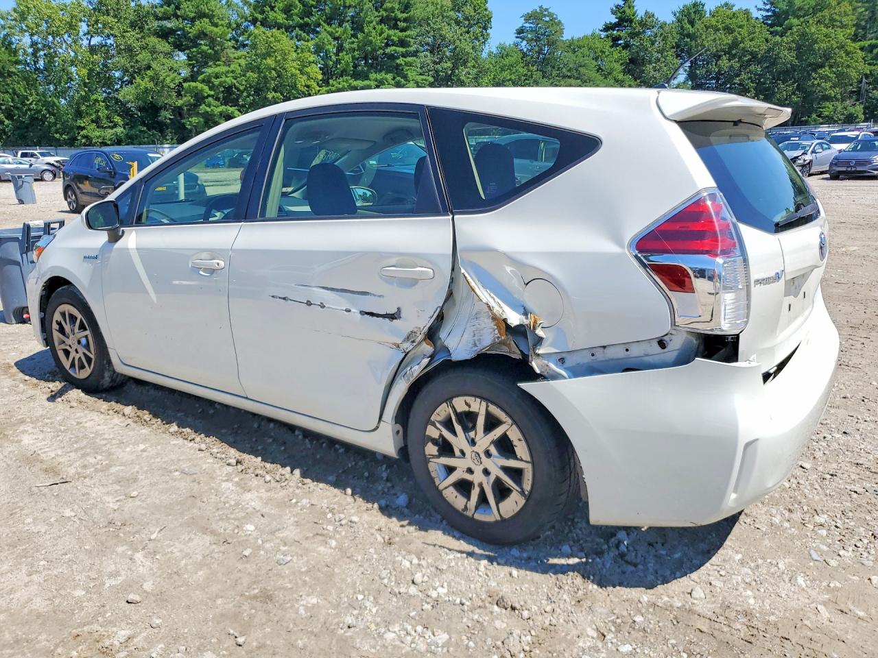 2017 TOYOTA PRIUS V TWO — снимка 2