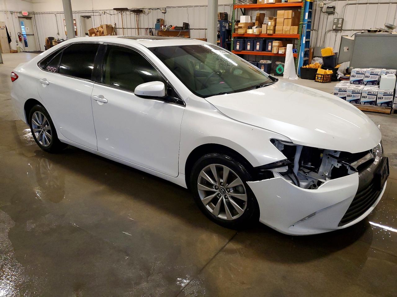 2017 TOYOTA CAMRY XLE — снимка 4