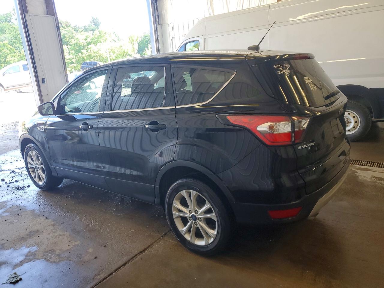 2017 FORD ESCAPE SE — снимка 2